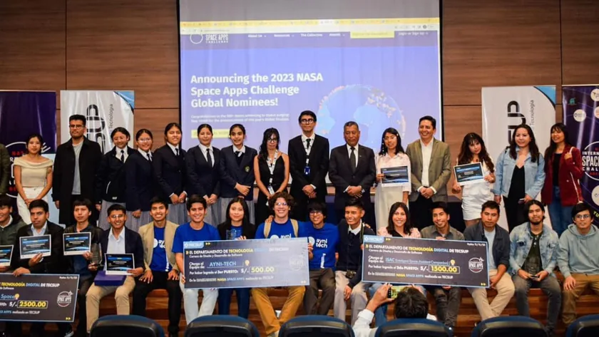 Participantes y jurado del NASA Space Apps Challenge